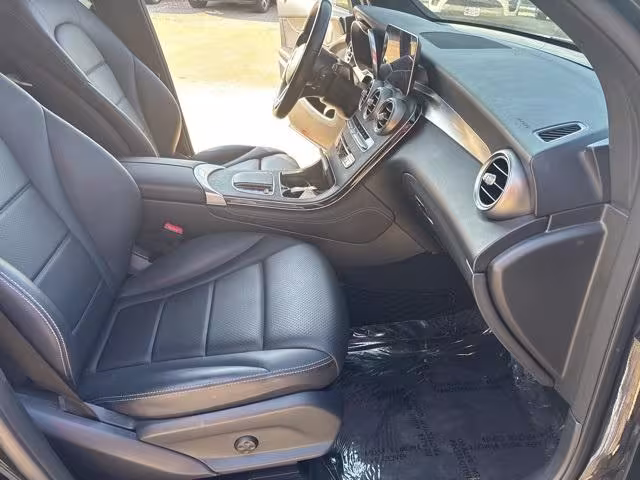 2020 Mercedes-Benz GLC-Class - WDC0G8DB1LF742960 - Image #17