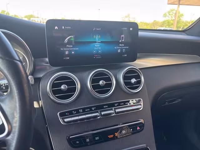 2020 Mercedes-Benz GLC-Class - WDC0G8DB1LF742960 - Image #21
